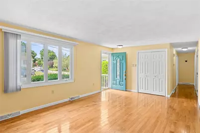 71 Hawthorne Place, North Providence, RI 02904 - Photo 4