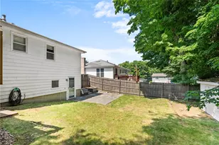 71 Hawthorne Pl, North Providence, RI 02904 - Photo 40