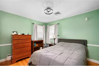 64 Royal Avenue, Providence, RI 02908 - Photo 10