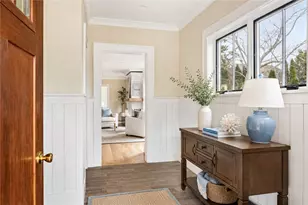 110 Newport Ave, Middletown, RI 02842 - Photo 6