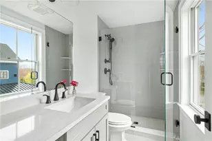 118 Newport Ave, Middletown, RI 02842 - Photo 32