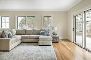 118 Newport Ave, Middletown, RI 02842 - Photo 14