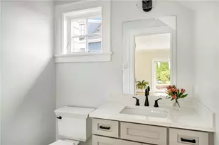118 Newport Ave, Middletown, RI 02842 - Photo 18