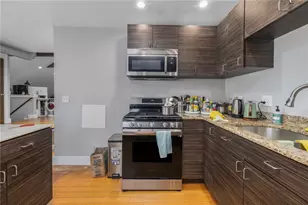 64 Pitman St, Providence, RI 02906 - Photo 10