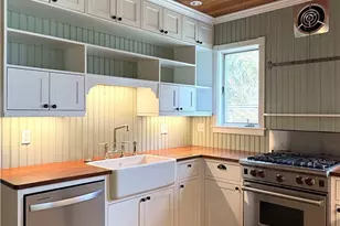 41 Walcott Ave, Jamestown, RI 02835 - Photo 6