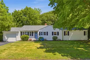 117 Canonchet Dr, Portsmouth, RI 02871 - Photo 1