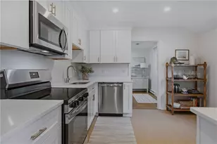 117 Canonchet Dr, Portsmouth, RI 02871 - Photo 10