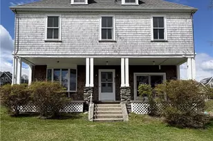 39 Walcott Ave, Jamestown, RI 02835 - Photo 2