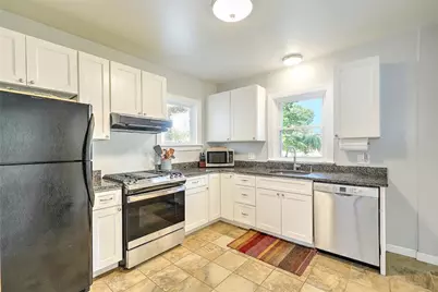 15 Wollaston Street, Cranston, RI 02910 - Photo 18