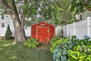 15 Wollaston St, Cranston, RI 02910 - Photo 40