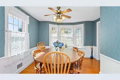 33 Linden Avenue, East Providence, RI 02916 - Photo 10