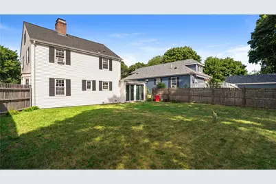 33 Linden Avenue, East Providence, RI 02916 - Photo 32