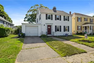 33 Linden Ave, East Providence, RI 02916 - Photo 2