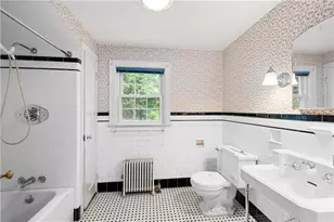 10 Pelham Pkwy, North Providence, RI 02911 - Photo 22