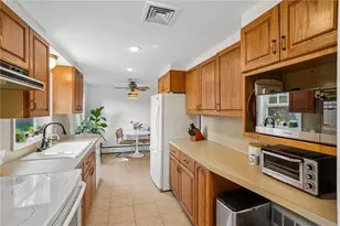 64 Ticonderoga Dr, Warwick, RI 02889 - Photo 12