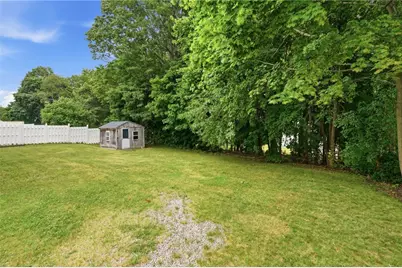 27 Danby Street, Providence, RI 02904 - Photo 32