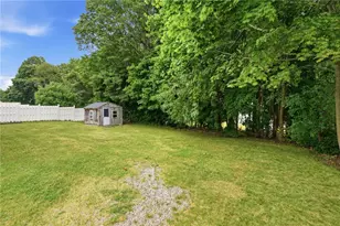 27 Danby St, Providence, RI 02904 - Photo 32