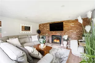 253 Station St, Coventry, RI 02816 - Photo 8