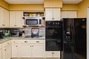 153 Russell St, Tiverton, RI 02878 - Photo 28