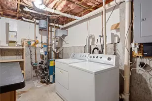 90 Rowley St, Providence, RI 02909 - Photo 32