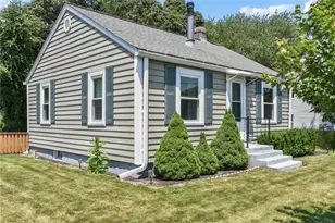 101 Endicott Dr, Warwick, RI 02886 - Photo 12