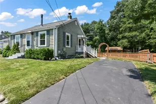 101 Endicott Dr, Warwick, RI 02886 - Photo 14