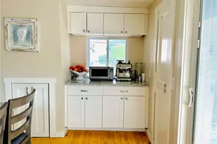 7 15th Ave, Warwick, RI 02886 - Photo 8