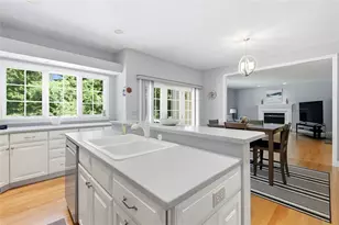 3 Connor Ln, Barrington, RI 02806 - Photo 10