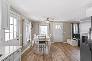 33 Belmont Ave, East Providence, RI 02914 - Photo 10