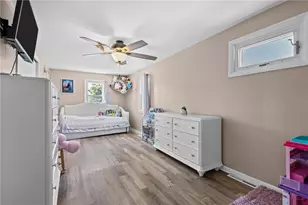 33 Belmont Ave, East Providence, RI 02914 - Photo 16