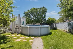 33 Belmont Ave, East Providence, RI 02914 - Photo 34
