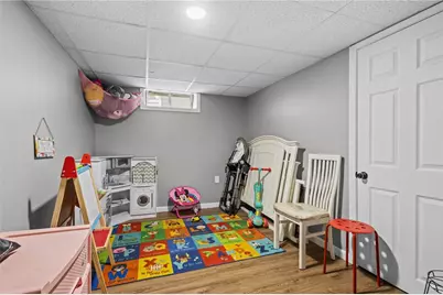 33 Belmont Avenue, East Providence, RI 02914 - Photo 24