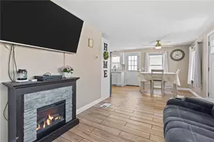 33 Belmont Ave, East Providence, RI 02914 - Photo 8