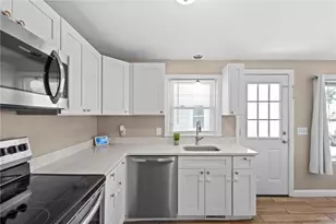 33 Belmont Ave, East Providence, RI 02914 - Photo 2