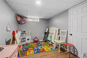 33 Belmont Ave, East Providence, RI 02914 - Photo 24