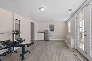 33 Belmont Ave, East Providence, RI 02914 - Photo 32