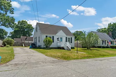 64 Guilford Drive, Warwick, RI 02886 - Photo 2