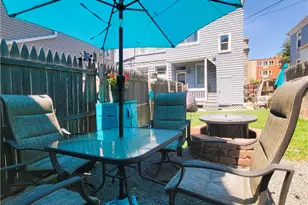3 Bull St, Newport, RI 02840 - Photo 1