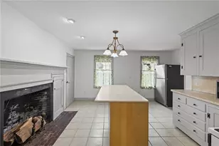 189 Danielson Pike, Scituate, RI 02857 - Photo 4