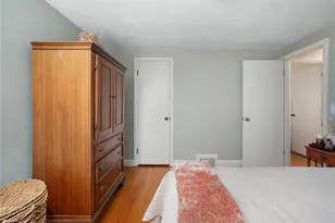 165 Garden City Dr, Cranston, RI 02920 - Photo 18