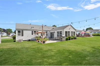 165 Garden City Drive, Cranston, RI 02920 - Photo 32