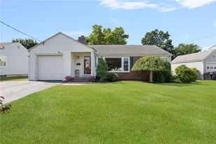 165 Garden City Dr, Cranston, RI 02920 - Photo 1