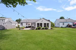 165 Garden City Dr, Cranston, RI 02920 - Photo 30