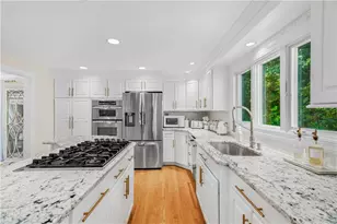 9 Pheasant Run Rd, North Smithfield, RI 02896 - Photo 12