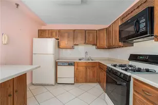 200 Hoffman Ave, Cranston, RI 02920 - Photo 14