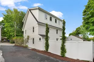 54 Grand View St, Providence, RI 02906 - Photo 4