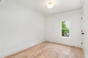 54 Grand View St, Providence, RI 02906 - Photo 22