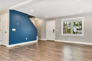 239 Mauran Ave, East Providence, RI 02914 - Photo 12