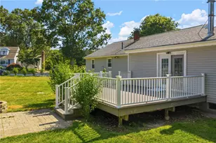 36 Holly Ln, Tiverton, RI 02878 - Photo 10