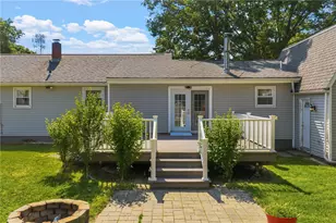 36 Holly Ln, Tiverton, RI 02878 - Photo 4